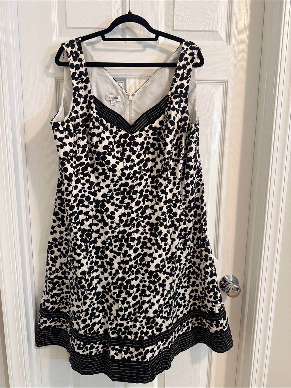 Jones New York Black and White Heart-Print Sleeveless Dress